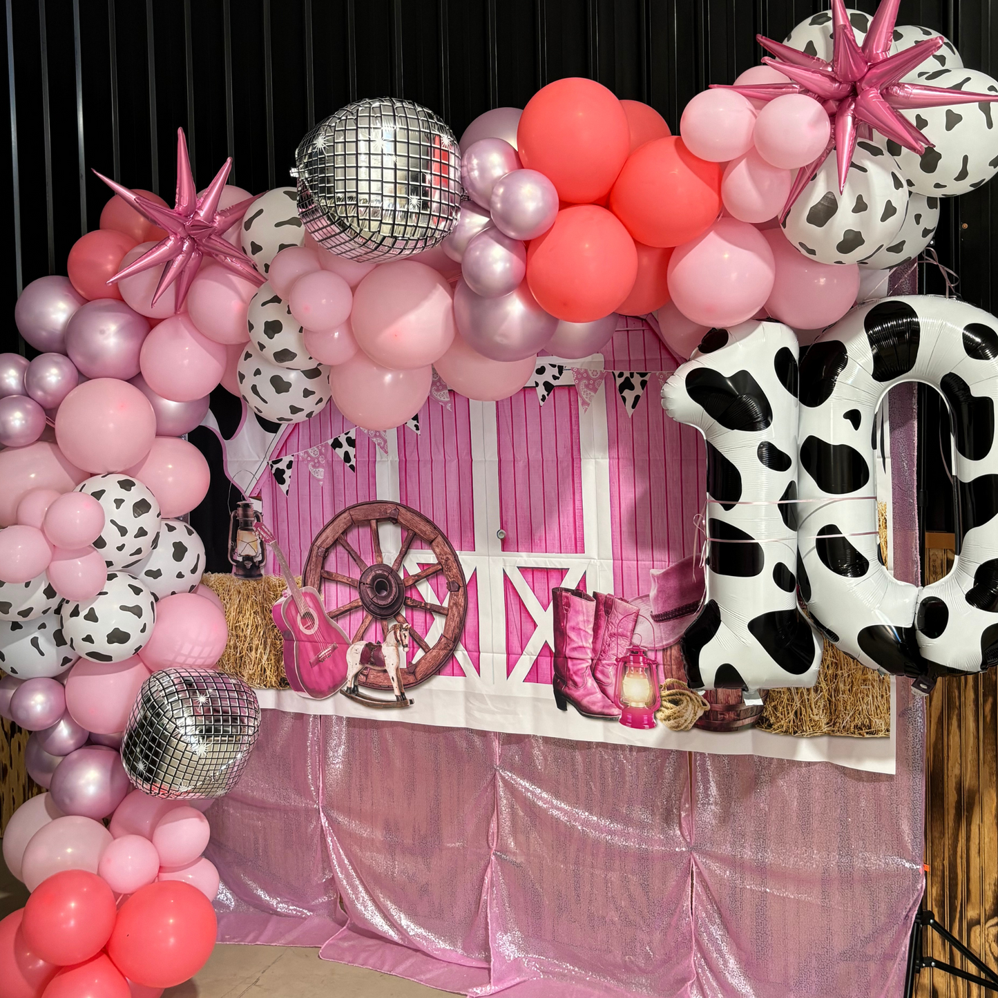 KUSTOM BALLOON GARLANDS